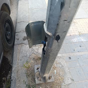 Açıkta Kalan Elektrik Kablosu Çocuklar İçin Tehlike Saçıyor