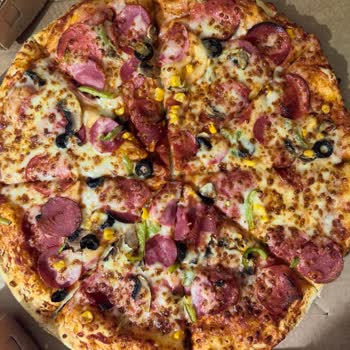 Hızlı Teslimat Ama Bayat Ve Eksik Malzemeli Pizza Hayal Kırıklığı