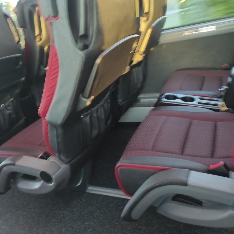 Özkaymak Turizm Otobüste Koltuk Aralarının Darlığı Ve Yer Değiştirme Sorunu