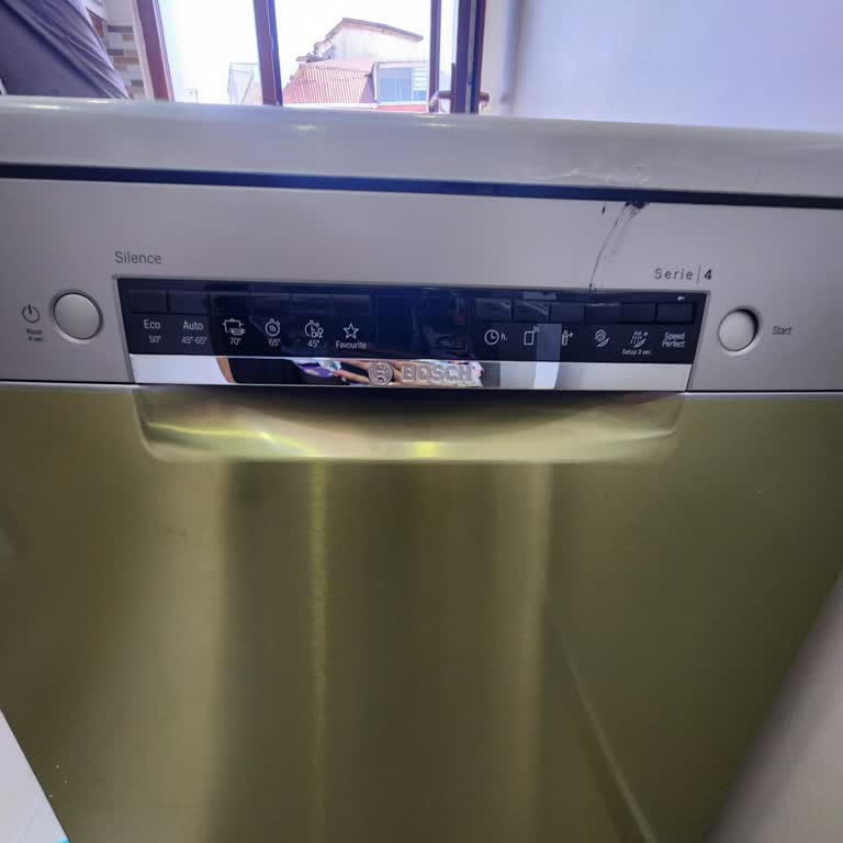 Hasarlı Bulaşık Makinesi İçin Değişim Talebim Reddedildi, Müşteri Hizmetleri İlgisiz