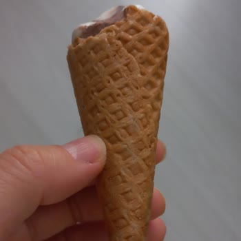 Algida Dondurma Külahları Bayat Ve Yumuşak Çıkıyor, Paramız Boşa Gidiyor