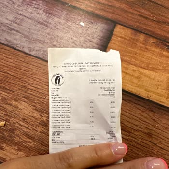 Dondurma Siparişinde Fazla Ücret Alınması Ve İlgisiz Yaklaşım