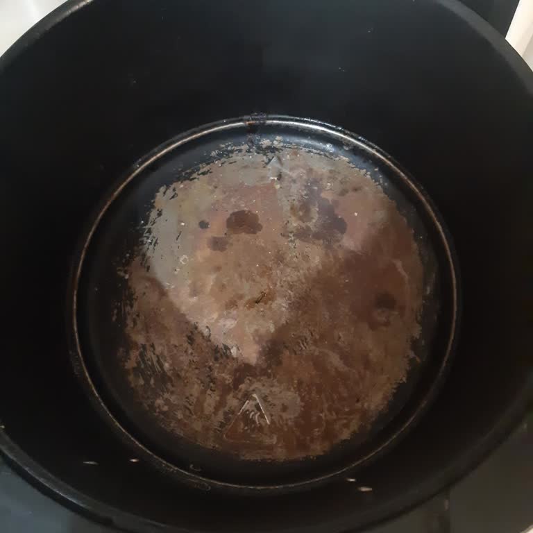 Kiwi Airfryer İç Haznesinin Paslanması Ve Yedek Parça Sorunu