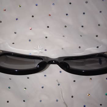 Aldığım Gözlük Kullanılmış Ve Teşhir Ürünü Çıktı, Mağdur Oldum