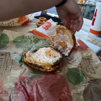 Burger King Siparişimde Eksik Ürün Ve Yanlış Malzeme Sorunu Yaşadım