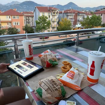 Burger King Siparişimde Eksik Ürün Ve Yanlış Malzeme Sorunu Yaşadım