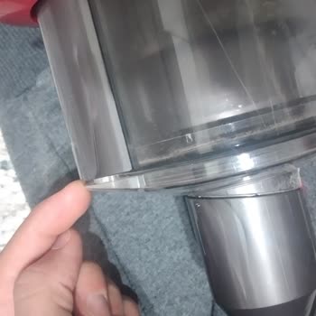 Dyson Garantili Üründe Toz Haznesi Sorunu Ve Ücretli Temizlik Önerisi