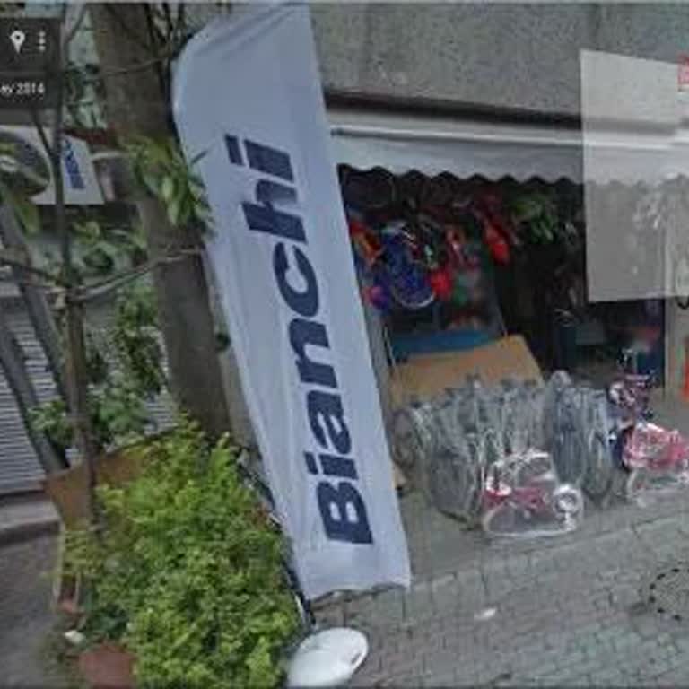 Hem Müşteriye Hakaret Eden Hem De Dövmeye Çalışan Sinem Bisiklet Seyrantepe