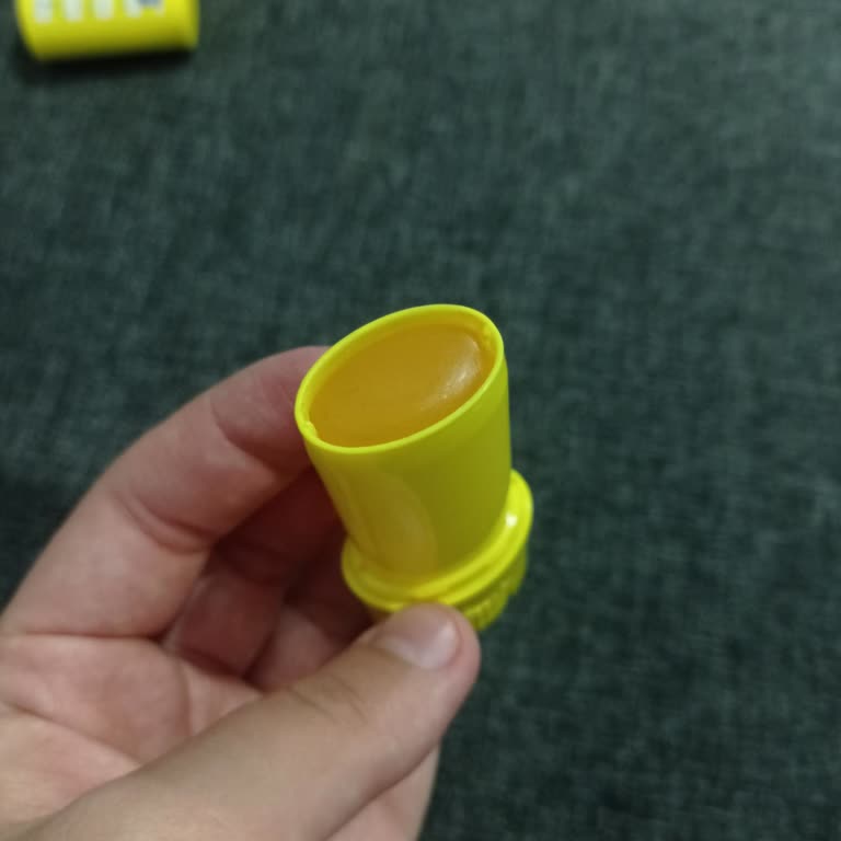 Aldığım Güneş Kreminin Asansörü Bozuldu, Yardım Bekliyorum