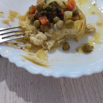 Temizlenmemiş Ve Kılçıklı Enginarın Değişimi Reddedildi