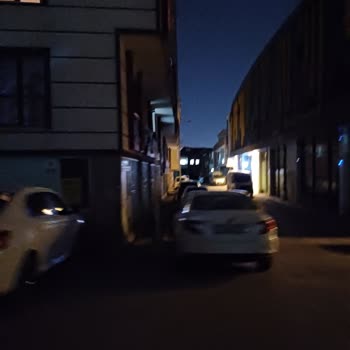 Uludağ Elektrik Dağıtım Sürekli Yanmayan Sokak Lambaları Güvenliği Tehdit Ediyor