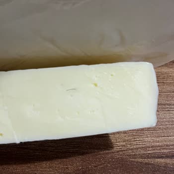 Aldığım Kaşarın İçinden Kıl Çıktı, Güvenim Sarsıldı