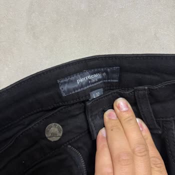 Pierre Cardin Pantolon İlk Kullanımda Yırtıldı, Kumaş Boya Kusuyor