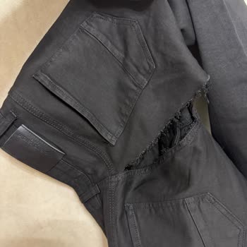 Pierre Cardin Pantolon İlk Kullanımda Yırtıldı, Kumaş Boya Kusuyor