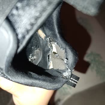 Boyner'den Aldığım Ayakkabılar Kısa Sürede Yırtıldı, Mağaza Kullanıcı Hatası Dedi