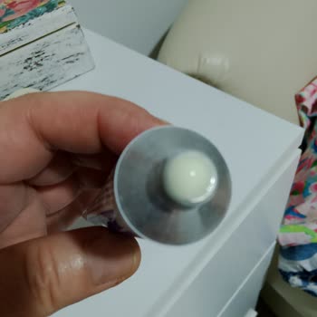 Satın Aldığım Kremin Sahte Olması Ve Denetimsiz Satışlardan Şikayetçiyim