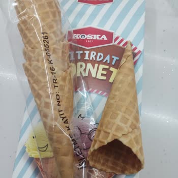 Koska Nazar Boncuklu Çıtır Kornet Külahların Ağır Kokusu Ve Kötü Tadı Şaşırttı