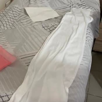 Sipariş Ettiğim Elbise Yerine Farklı Ve Kalitesiz Ürün Gönderdiler İletişim Yok