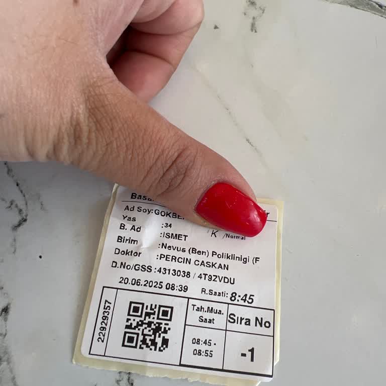 Başakşehir Çam Sakura'da Asistanın Saygısız Davranışları Hasta Memnuniyetini Olumsuz Etkiliyor