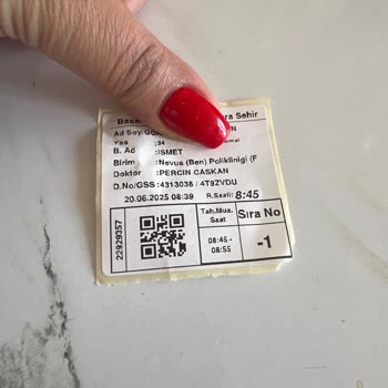 Başakşehir Çam Sakura'da Asistanın Saygısız Davranışları Hasta Memnuniyetini Olumsuz Etkiliyor