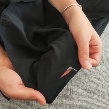 Yeni Aldığım Elbise Birkaç Yıkamada Yırtıldı Müşteri Hizmetleri Yardımcı Olmuyor