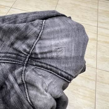 Az Kullanılan Pantolonun Hızla Yıpranmasına Şaşkınlık Ve Mağduriyet