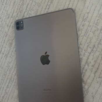 İpad Pro Arka Kısmında Renk Atması Ve Servisin İşlem Yapmaması