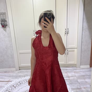 Sipariş Edilen Elbisenin Görselden Farklı Gelmesi Ve İade Sorunu