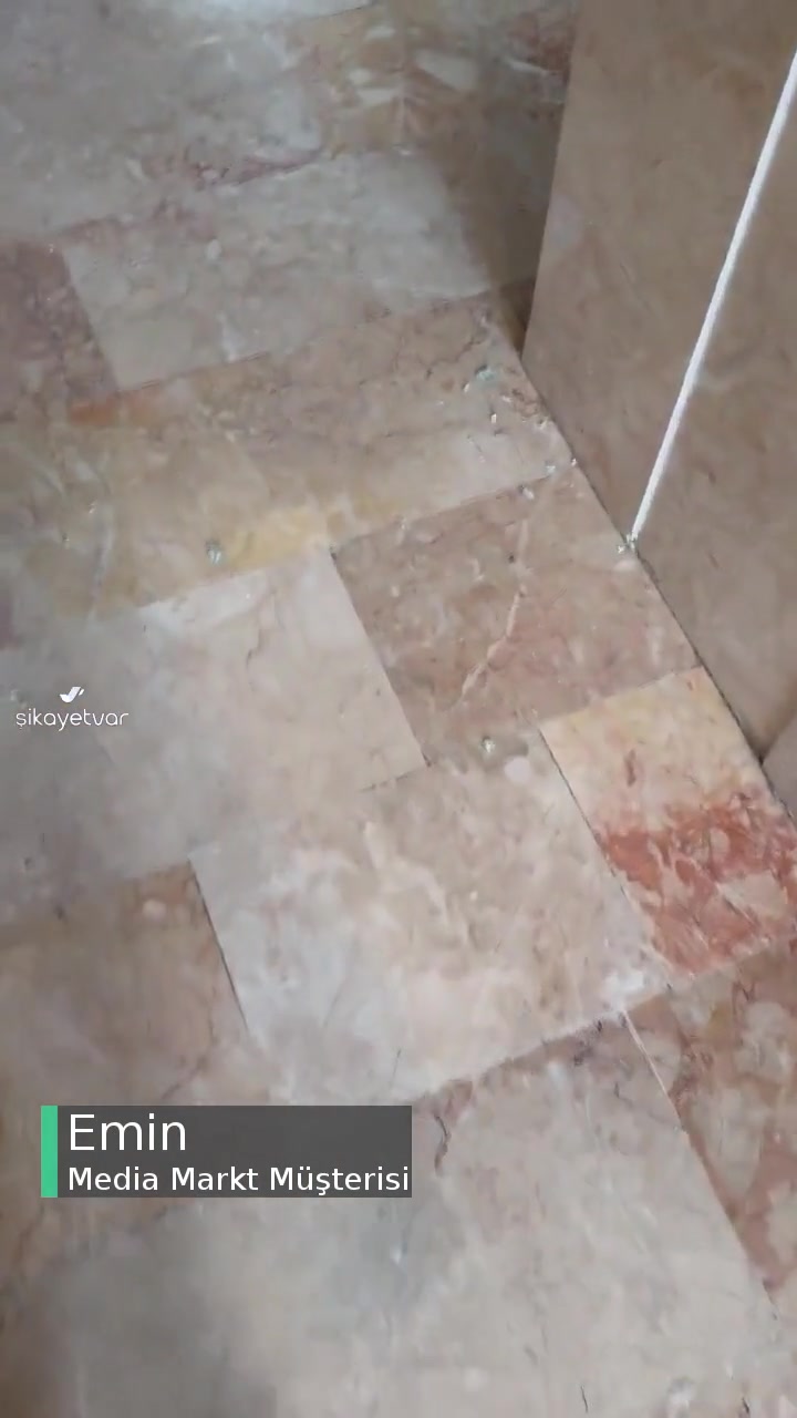 Media Markt Ekibi Apartmana Zarar Verdi! videonun kapak resmi