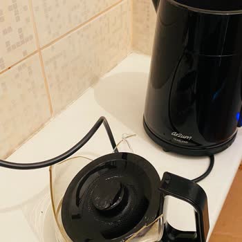 Arzum Çay Makinesi Cam Demlik İlk Kullanımda Kırıldı, Garanti Kapsamı Dışında Kaldı