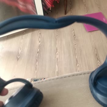 Kulaklıkta Sert Plastik Malzeme Kırıldı, Mağduriyet Yaşıyorum