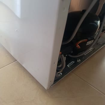 Altus Buzdolabı Defolu Çıktı Servis Ve Bayi Değişim Sorumluluğu Konusunda Anlaşamıyor