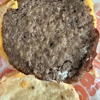 Hayal Kırıklığı Yaratan Hamburger Ve Eksik Ürünler