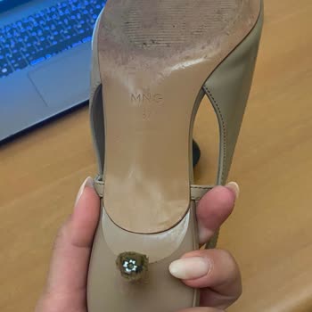 Bir Günlük Kullanımda Ayakkabı Topuğunda Ciddi Deformasyon Ve Güvenlik Sorunu