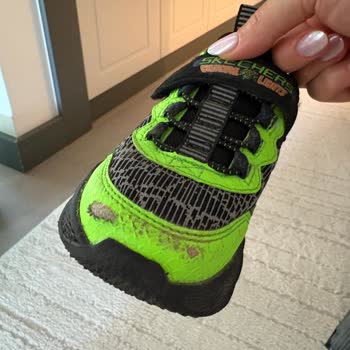 Kısa Sürede Yıpranan Ayakkabı Ve Olumsuz İnceleme Sonucu