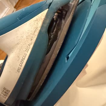 Tefal Servisi Ütü Yanmasına Kullanıcı Hatası Deyip İlgilenmedi