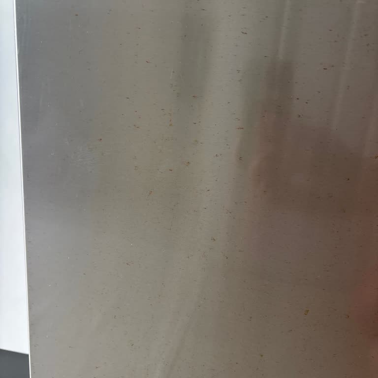 Buzdolabımın Kapakları Kısa Sürede Paslandı, Garanti Kapsamında Çözüm Sunulmuyor