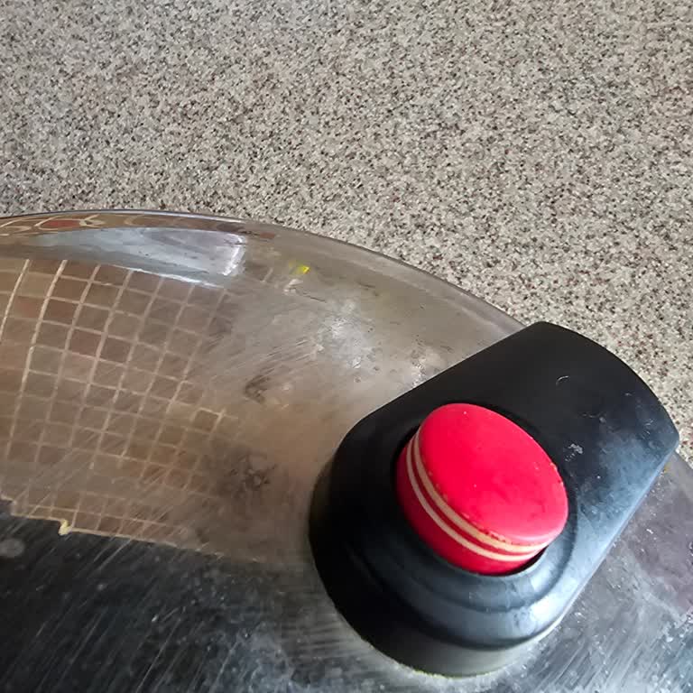 Fissler Düdüklü Tencere Gösterge Kısmı Patladı, Servis Ve Müşteri Hizmetleri Yetersiz