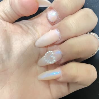 Zeynep Aktaş Nail Art Beauty Studio Ekstra Ücret İstemesi