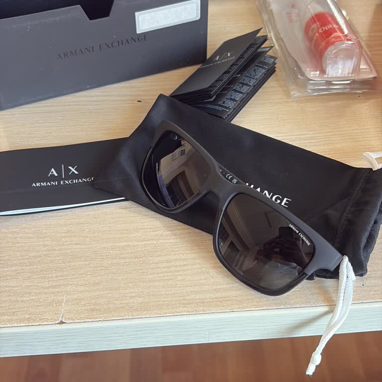 Satın Aldığım Gözlük Kutusu Ve Silme Bezi Eksik Geldi