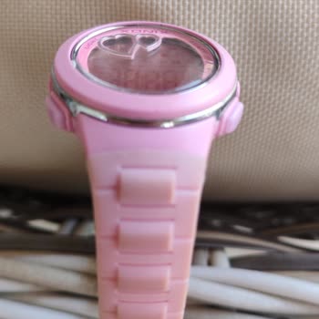 Çocuk Kol Saatinde Renk Değişimi Ve Garanti Kapsamında Destek Alamama