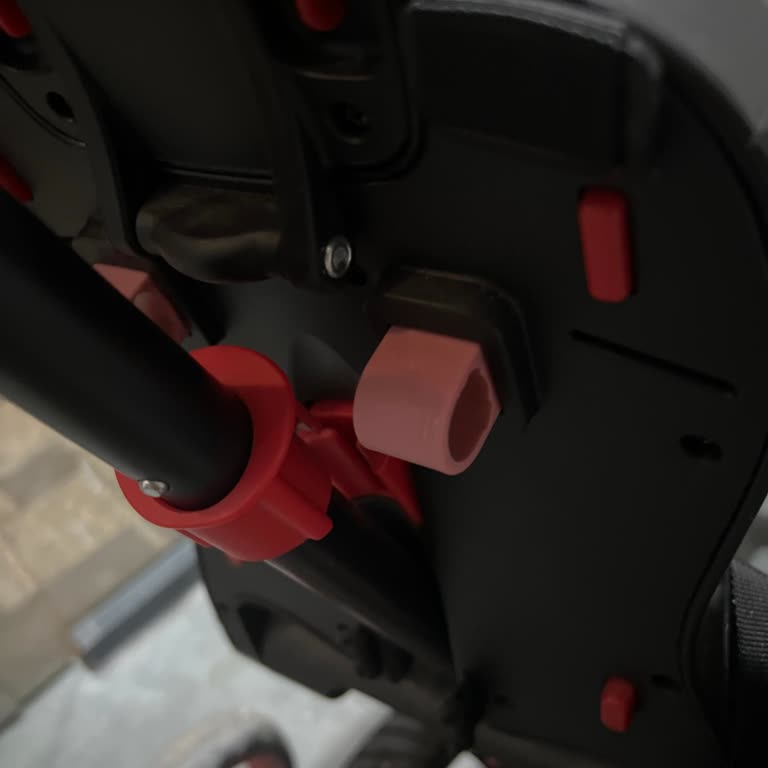 Проблема с ручкой велосипеда Globber 4 in 1 — она постоянно заедает