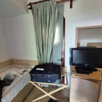 Satılan Villa Yerine Sıkışık Ve Karanlık Oda Verildi Kimse İlgilenmiyor