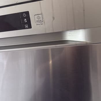 Bulaşık Makinesinde Beklenmedik Renk Değişimi Ve Müşteri Hizmetleri Sorunu