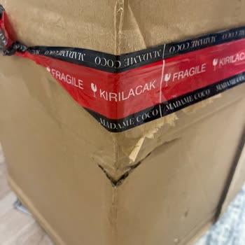 Defolu Ve Hasarlı Valiz Gönderildi Paketleme Çok Kötüydü