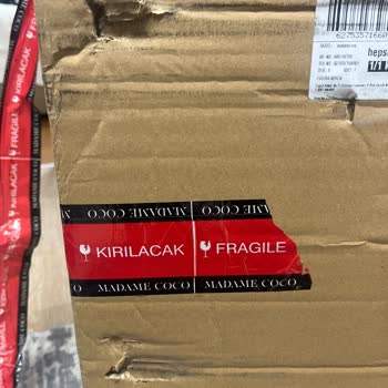 Defolu Ve Hasarlı Valiz Gönderildi Paketleme Çok Kötüydü