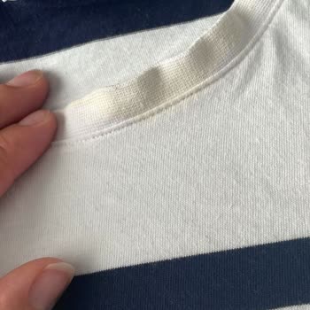 Yıkamada Renk Atan Tişört Mağduriyeti