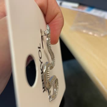 İpekyol Kırık Gelen Broş Ve Yetersiz Müşteri Hizmeti Nedeniyle Mağduriyet