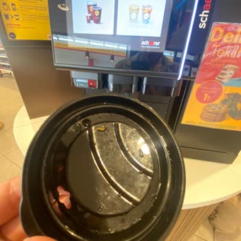 Kahve Makinesinden Çıkan Ölü Arı Nedeniyle Yaşadığım Sağlık Riski Ve İlgisizlik