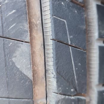 Garantiye Gönderilen Lastik İçin Haftalardır Sonuç Alamıyoruz